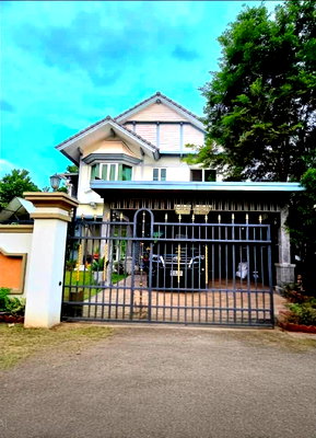Houses for sale Bangkok : Lattdarom Watcharaphon Phase 3, Watcharaphon Road, 4 Bedrooms|3 Bathrooms|2 Parking lots Size 108 Sq.Wah 250 Sqm.(Usable Area) Jet 089-987-2251