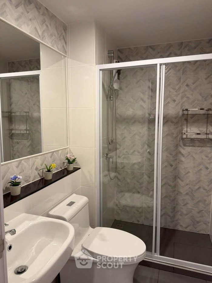 picture 1-BR Condo at Regent Home Wutthakat near BTS Wutthakat (ID 2973023) - 9/12