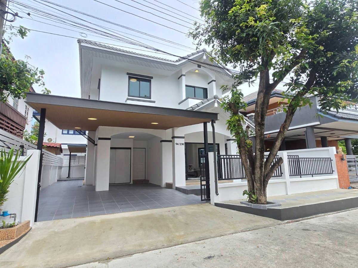 รูป บ้านเดี่ยว2ชั้น ตกแต่งรีโนเวทใหม่ หมู่บ้านฟลอร่าวิลล์ โซนทิวลิป4 ถนนสุวินทวงศ์38 กว้างขวาง แต่งสวย เฟอร์นิเจอร์พร้อม ทำเลดี - รูปที่ 4/36