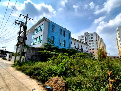Factory for sale : Warehouse near government complex Chaengwattana road