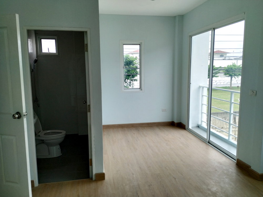picture Townhome for Sale: Brand New, Below Appraisal Price! 4 Beds, 3 Baths - 7/8