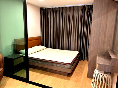 Condos for sale : ✅ Condo for sale, corner room, private pool view, close to 3 BTS lines (Sri Kritha/Hua Mak Station), fully furnished ✅ The One Plus Grand Huamark 18