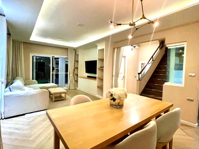 Houses for rent Bangkok : #SC14444  📌 Rent | 🟦🟨Mantana Onnut - Wongwaen 5​🟥🟩𝑪𝒐𝒏𝒕𝒂𝒄𝒕𝑳𝑰𝑵𝑬:@𝒔𝒆𝒄𝒓𝒆𝒕𝒑𝒓𝒐𝒑𝒆𝒓𝒕𝒚 🔥✨