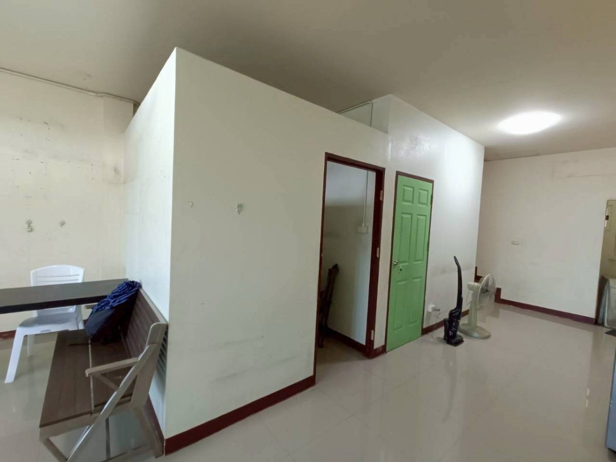 รูป ขายอาคารพาณิชย์ ห้องมุม ติดถนนวงแหวน เชียงใหม่ 38ตรว มีพื้นที่ด้านข้างใหญ่มาก เชียงใหม่  - รูปที่ 27/31