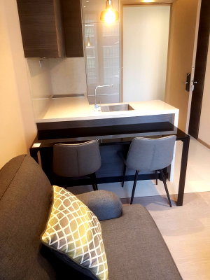 คอนโดให้เช่า : ST617/[เช่าด่วน] THE ESSE Asoke (ดิ เอส อโศก) คอนโดระดับ Luxury ชั้น 18 ขนาด 37 ตร.ม. ใจกลางอโศก ทำเลดีที่สุด