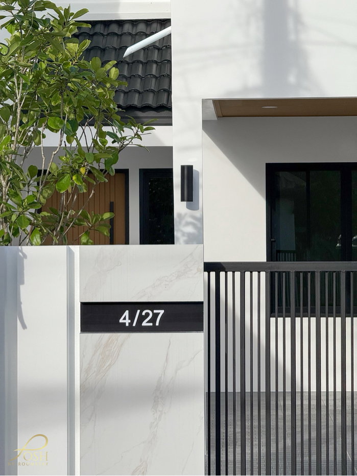 รูป บ้าน2ชั้น รีโนเวทใหม่ ทำเลวิชิต ซอยก้าวหน้า1 ในสไตล์โมเดิร์นอบอุ่น ที่ผสมผสานงานตกแต่งโทนไม้ได้อย่างลงตัว มาพร้อมระเบียงกว้าง 3ห้องนอน  - รูปที่ 6/27
