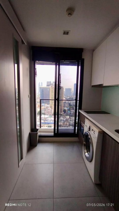 รูป SL147/[เช่าด่วน] Urbano Absolute Sathon-Taksin ชั้น 21 วิวแม่น้ำทิศใต้ ห้องกว้าง 31 ตร.ม. เฟอร์ฯ บิวท์อินครบ ใกล้ BTS กรุงธนบุรี & ICONSIAM - รูปที่ 15/21