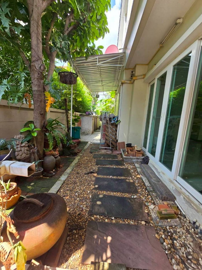 รูป ขาย บ้านเดี่ยว ลัดดารมย์ วัชรพล เฟส 3 ขนาด 108 ตร.ว. พื้นที่ใช้สอย 250 ตร.ม. 4 ห้องนอน 3 ห้องน้ำ 2 จอด ใกล้ด่วนสุขาภิบาล 5 คุณเจษฎ์ 089-987-2251 - รูปที่ 15/17