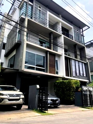 เช่าอาคารพาณิชย์ กรุงเทพมหานคร : MBR19 เช่าโฮมออฟฟิศ 4 ชั้น บี สแควร์ แสนสิริ ซอยสหการประมูล พื้นที่ 400 ตารางเมตร รีโนเวทใหม่ ที่จอดรถรวมกว่า 60 คัน 