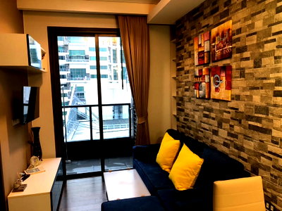 Condos for rent BTS Phrom Phong : Condo for Rent at The Lumpini 24 (E6906005)
