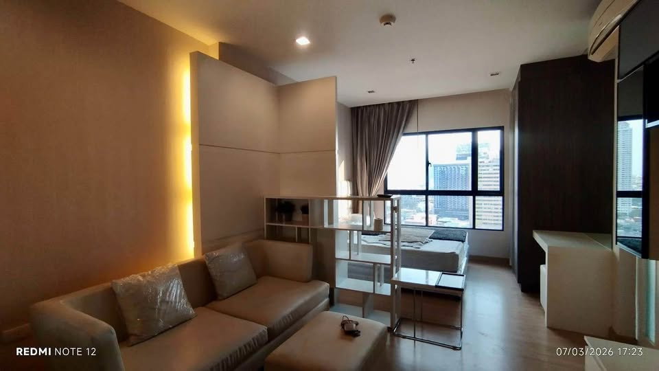 รูป SL147/[เช่าด่วน] Urbano Absolute Sathon-Taksin ชั้น 21 วิวแม่น้ำทิศใต้ ห้องกว้าง 31 ตร.ม. เฟอร์ฯ บิวท์อินครบ ใกล้ BTS กรุงธนบุรี & ICONSIAM - รูปที่ 19/21