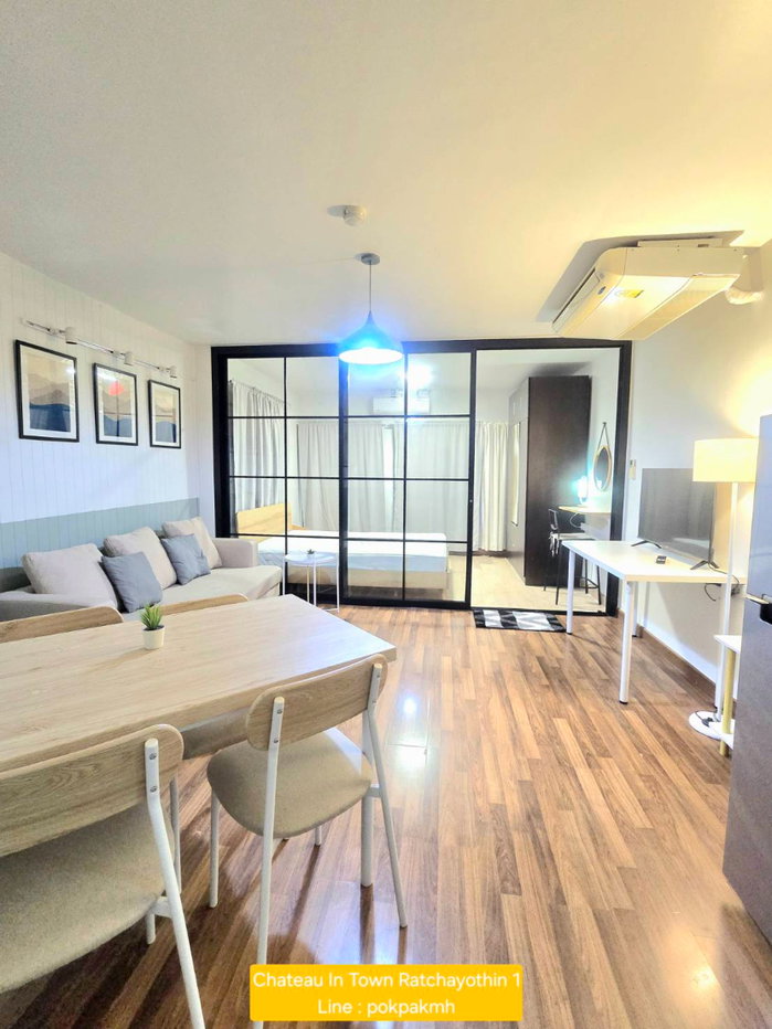 picture Large room for rent at Chateau In Town Major Ratchayothin Phase 1 - 3/14