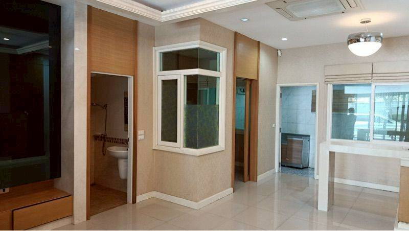 picture For Rent  Gusto Townhome Ramkhamhaeng - 4/12