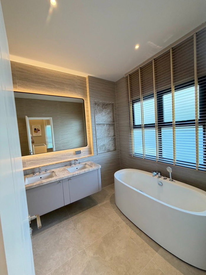 รูป 🏡 ให้เช่าบ้านเดี่ยวสุดหรู Ultra-Luxury | ณรินสิริ พระราม 9 - กรุงเทพกรีฑา - รูปที่ 16/27