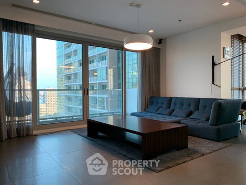 2-BR Condo at The River Condominium near BTS Saphan Taksin (ID 513216)