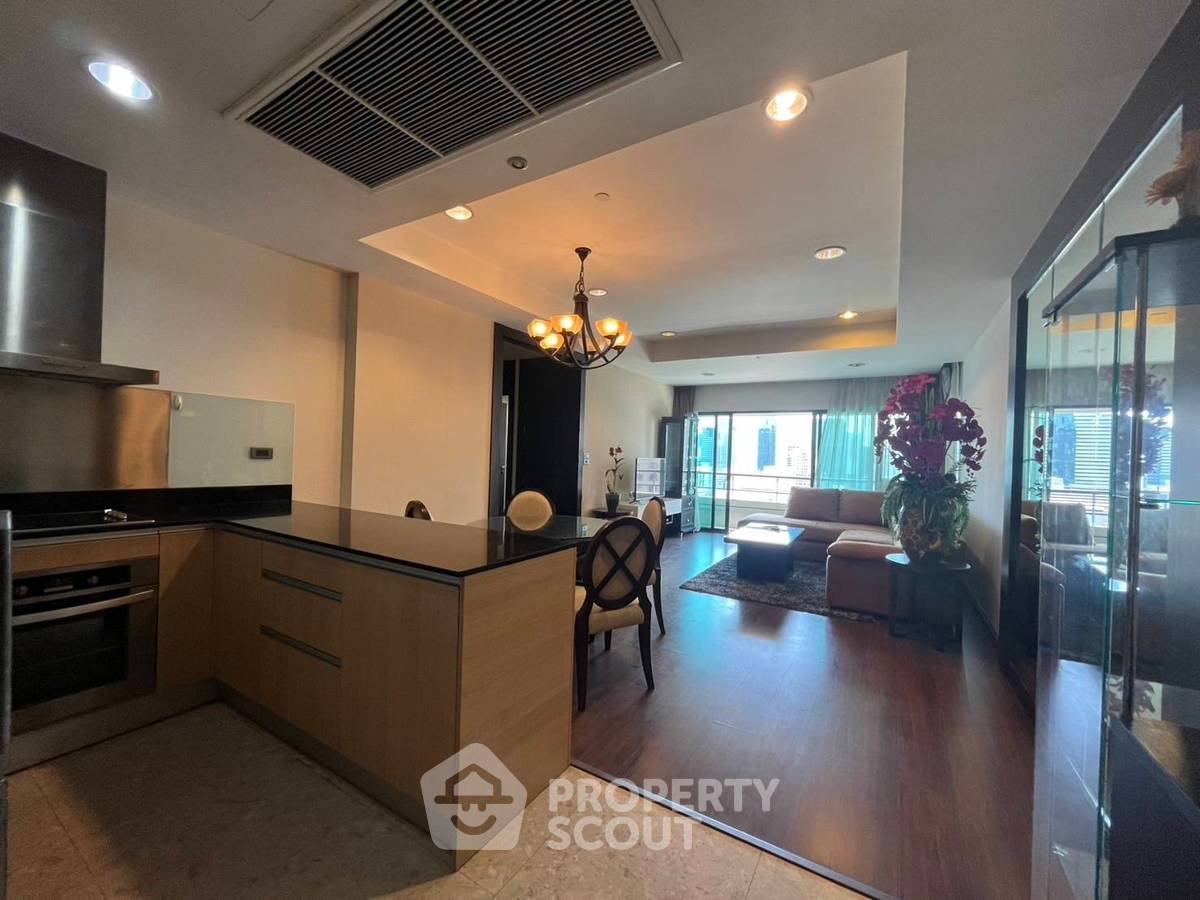 picture 2-BR Condo at Sathorn Gardens near MRT Si Lom (ID 2974447) - 1/7