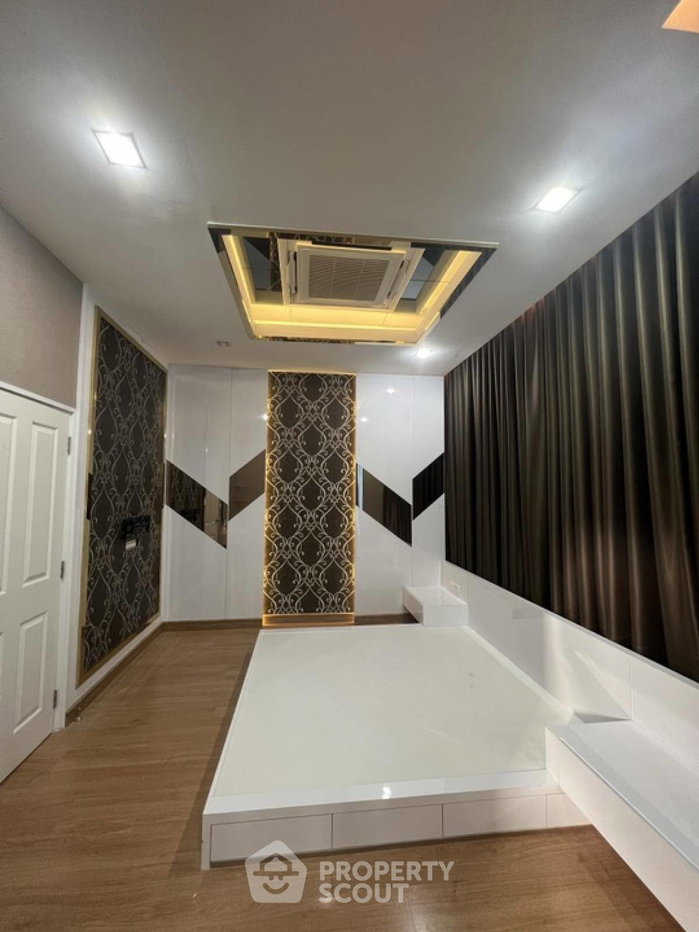 picture 4-BR Townhouse in Nong Khang Phlu (ID 1964175) - 15/34