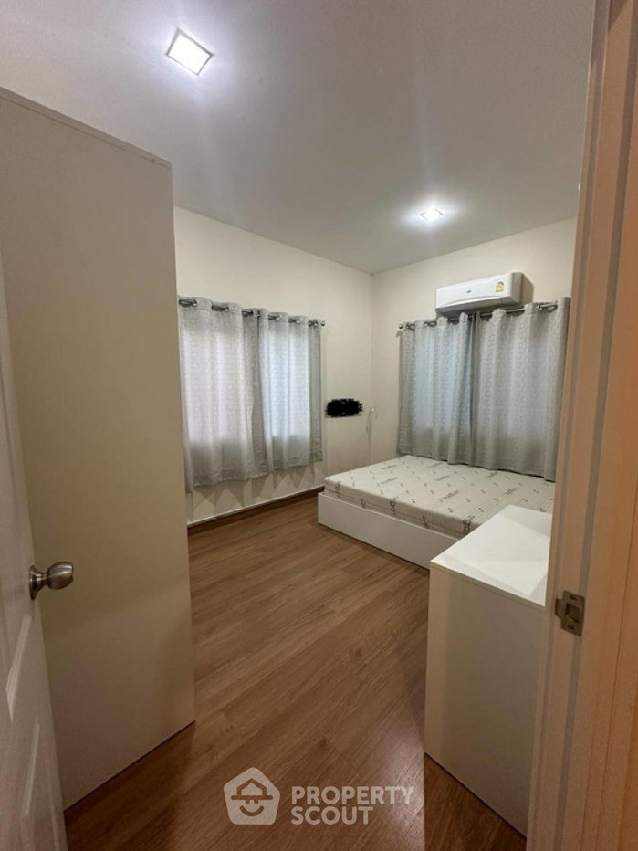 picture 4-BR Townhouse in Nong Khang Phlu (ID 1964175) - 24/34