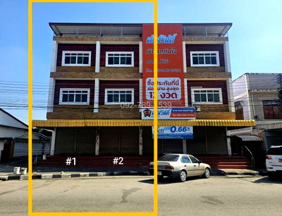 Shophouses for rent : For Rent – 3-Storey Commercial Building in Kamphaeng Phet Prime location in the heart of Nakhon Chum Market.