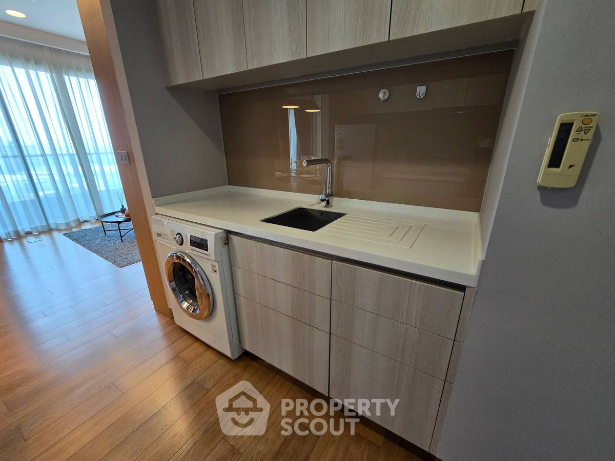 picture 2-BR Condo At The Lumpini 24, 10th Floor Near BTS Phrom Phong (ID 2725485) - 18/22