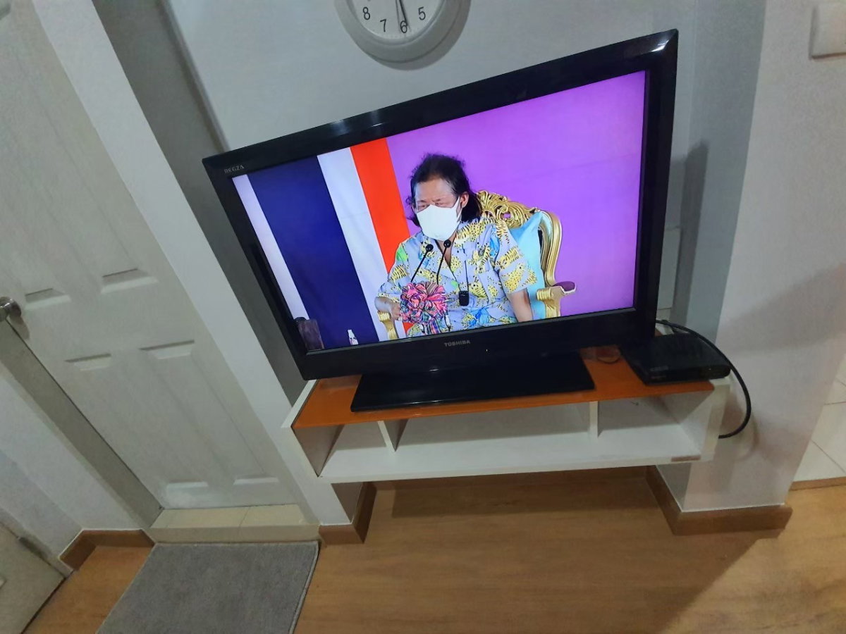 picture Next Step to MRT. Condo Life @ Ratchada Huay Kwang 13000 THB/month 30 sqm. Line ID : Adambma - 7/13