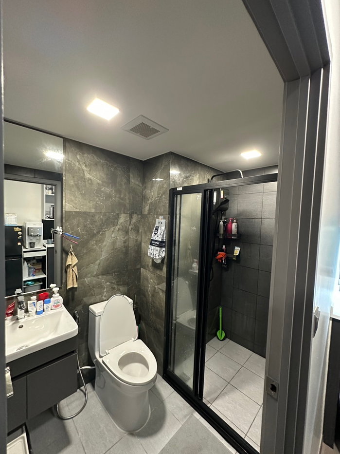picture Urgent!! for rent, Maroon Ratchada 32, good location next to BTS. - 7/16