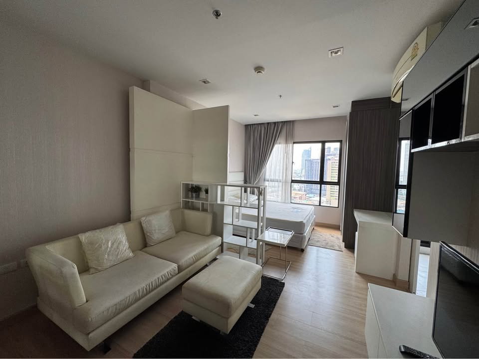 รูป SL147/[เช่าด่วน] Urbano Absolute Sathon-Taksin ชั้น 21 วิวแม่น้ำทิศใต้ ห้องกว้าง 31 ตร.ม. เฟอร์ฯ บิวท์อินครบ ใกล้ BTS กรุงธนบุรี & ICONSIAM - รูปที่ 2/21