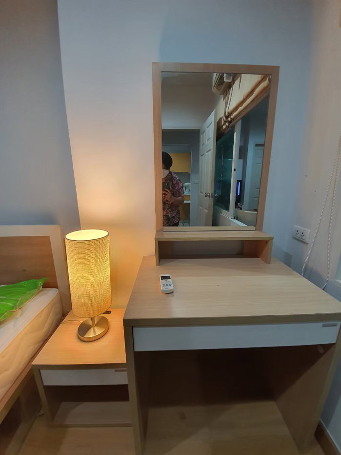 picture Next Step to MRT. Condo Life @ Ratchada Huay Kwang 13000 THB/month 30 sqm. Line ID : Adambma - 3/13
