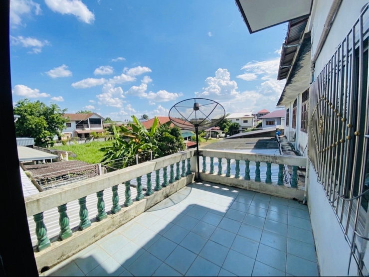 รูป ขายด่วน อาคารพาณิชย์ ทำเลดี ติดถนนหลัก สี่แยกตลาดสดละหานทราย ตรงข้าม7-11 - รูปที่ 4/8