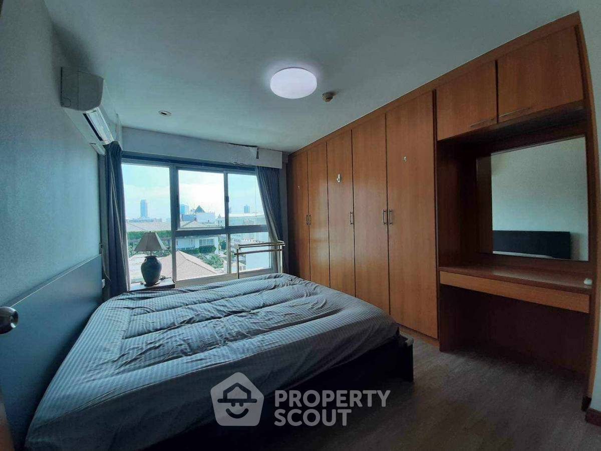 รูป คอนโด 2-ห้องนอน ที่ นาวิน คอร์ท คอนโดมิเนียม ใกล้ BTS เพลินจิต (ID 426761) - รูปที่ 5/5