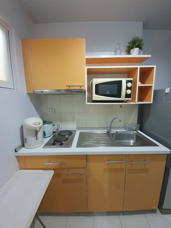 picture Next Step to MRT. Condo Life @ Ratchada Huay Kwang 13000 THB/month 30 sqm. Line ID : Adambma - 9/13