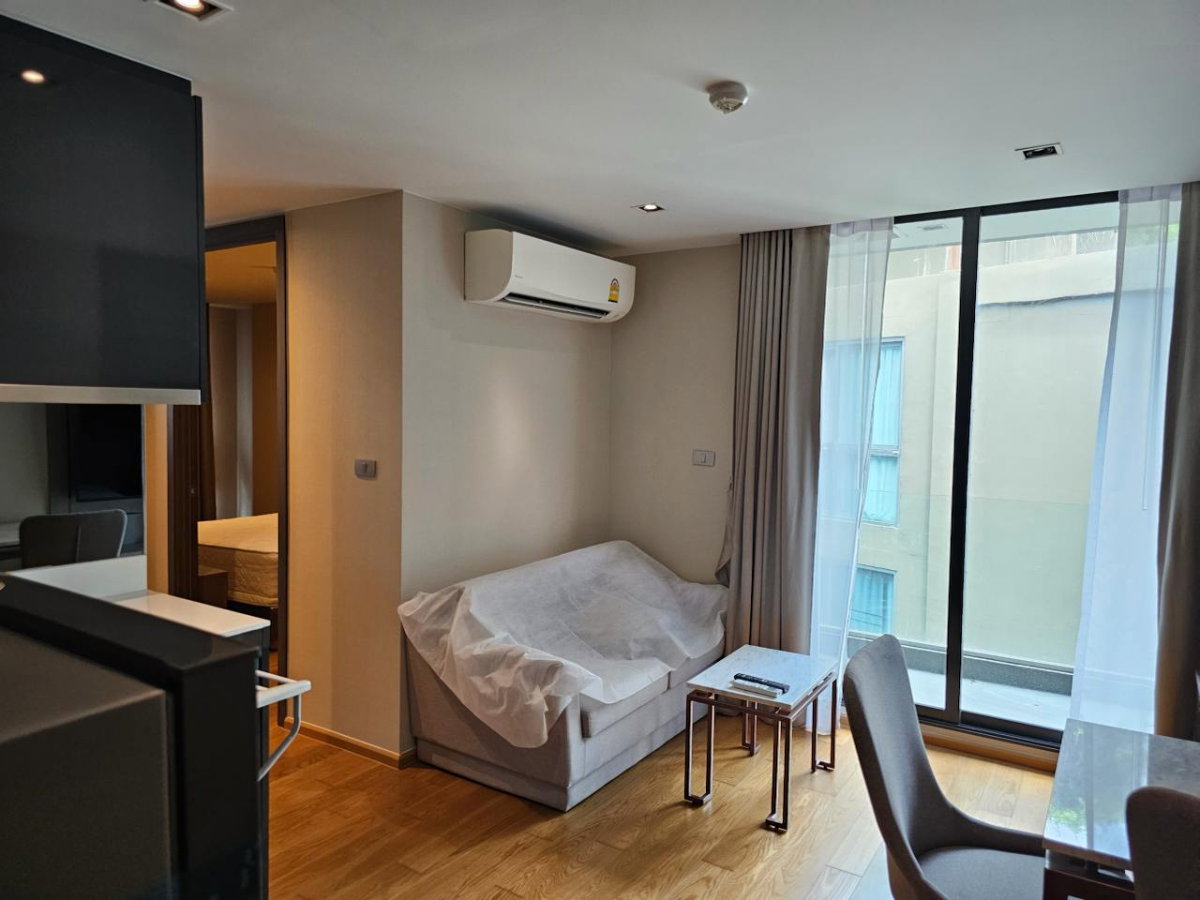 รูป Altitude Define【𝐒𝐄𝐋𝐋 & 𝐑𝐄𝐍𝐓】🔥คอนโดโมเดิร์นพื้นไม้สวยมาก ส่วนกลางดี สระว่ายน้้ำกึ่งกลางแจ้ง ติดถนนสี่พระยา🔥  ติดต่อไลน์ไอดี: @hacondo - รูปที่ 7/10