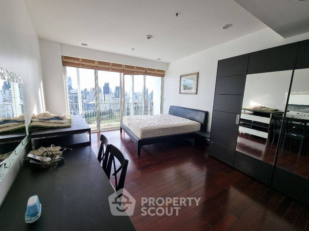 picture 2-BR Condo at Baan Rajprasong Condominium near BTS Ratchadamri (ID 2743918) - 2/7