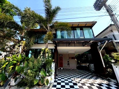 บ้านเดี่ยว กรุงเทพมหานคร : HS690507  ขายราคาดี! บ้านเดี่ยว 2 ชั้น ทำเลดี ใกล้สุวรรณภูมิ-ลาดกระบัง (หมู่บ้านเบญญาภา คาซ่า มอเตอร์เวย์สุวรรณภูมิ-ลาดกระบัง)
