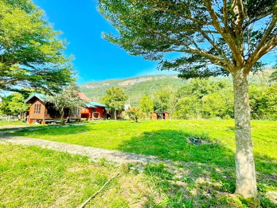 รูป เขาใหญ่ หมูสี ที่ดินวิวภูเขา 360 องศา บ้านน็อคดาวน์ 3 หลัง 1 ไร่ 23 ตร.ว. ใจกลาง ปากช่อง กรีนเนอรี่ รีสอร์ท 500 ม. - รูปที่ 4/8