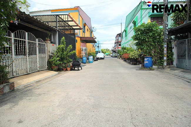 รูป ขาย บ้านแฝด กัลปพฤกษ์ หมู่บ้านอินทราวิลล่า ใหญ่กว่าบ้านเดี่ยว ต่อเติมครัว คุ้ม 36 ตรว. 2.6 ล้าน - รูปที่ 15/15