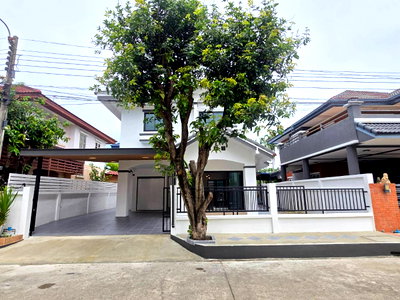 บ้านเดี่ยว กรุงเทพมหานคร : บ้านเดี่ยว2ชั้น ตกแต่งรีโนเวทใหม่ หมู่บ้านฟลอร่าวิลล์​ โซนทิวลิป4 ถนนสุวินทวงศ์38 กว้างขวาง แต่งสวย เฟอร์นิเจอร์พร้อม ทำเลดี
