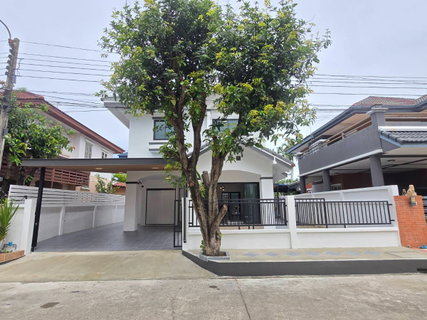 บ้านเดี่ยว2ชั้น ตกแต่งรีโนเวทใหม่ หมู่บ้านฟลอร่าวิลล์​ โซนทิวลิป4 ถนนสุวินทวงศ์38 กว้างขวาง แต่งสวย เฟอร์นิเจอร์พร้อม ทำเลดี