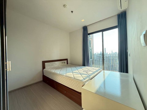 P-52257 — For Rent: LIFE Asoke - Rama 9 Condo Building B 29th Floor 2 Beds 1 Bath City View Near MRT Phra Ram 9. 085-592-2897 Line: @easythaihome