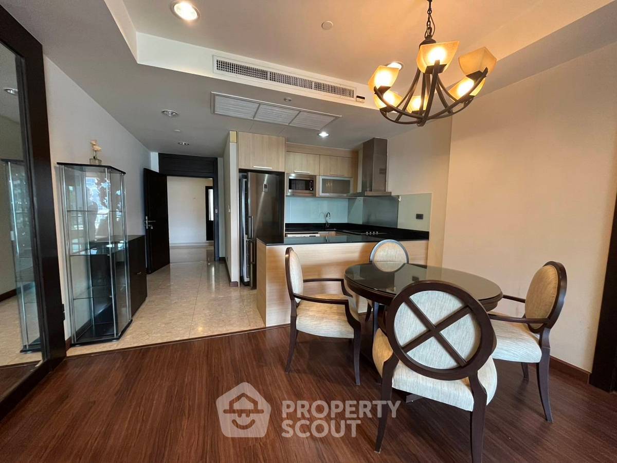 picture 2-BR Condo at Sathorn Gardens near MRT Si Lom (ID 2974447) - 2/7