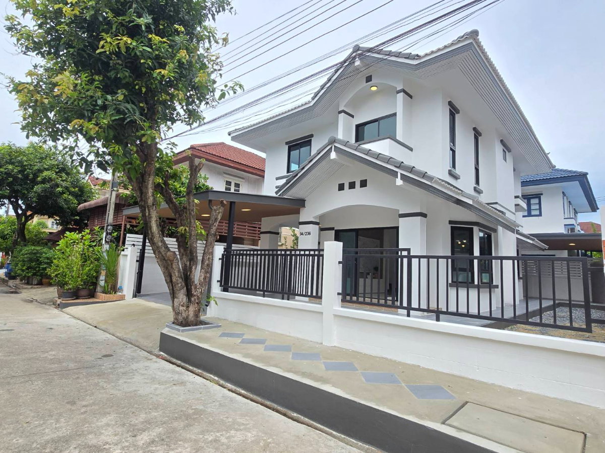 รูป บ้านเดี่ยว2ชั้น ตกแต่งรีโนเวทใหม่ หมู่บ้านฟลอร่าวิลล์ โซนทิวลิป4 ถนนสุวินทวงศ์38 กว้างขวาง แต่งสวย เฟอร์นิเจอร์พร้อม ทำเลดี - รูปที่ 3/36