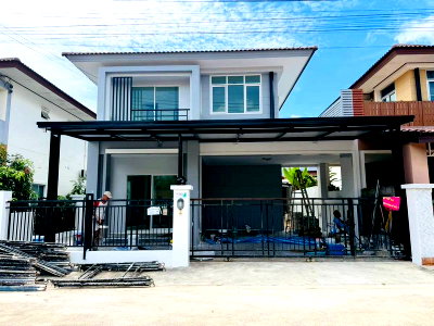 Houses for sale Si Racha Chonburi : Twin house for sale in Thada Town Aura Nong Kho, Sriracha, Chonburi.
