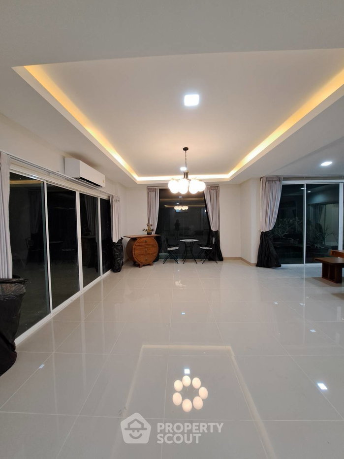 รูป บ้าน 3-ห้องนอน ที่ โนเบิล ทารา พัฒนาการ ใกล้ ARL หัวหมาก (ID 2975672) - รูปที่ 13/13