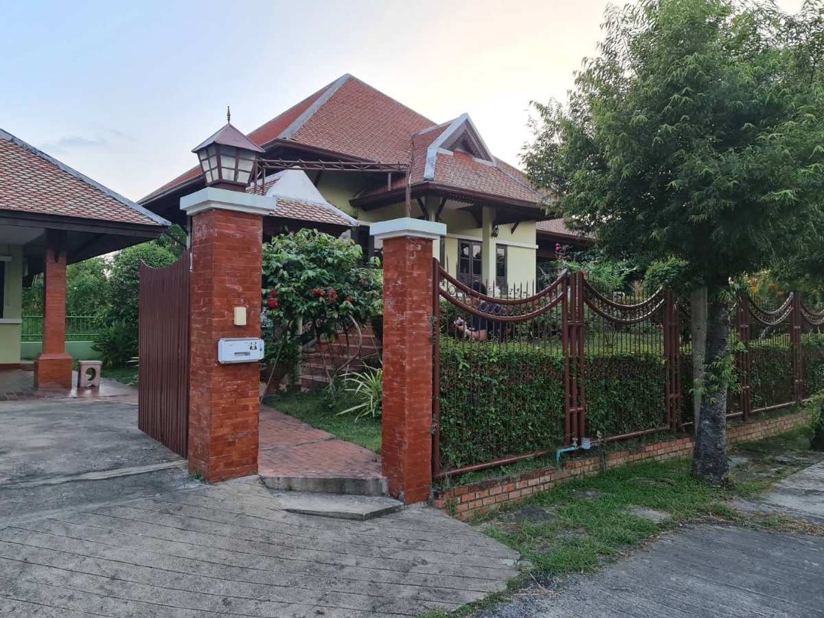 รูป 👨👩👧👦 บ้านเช่าครอบครัวใหญ่ ได้บ้าน 2 หลังในรั้วเดียว! วิวดอยสุเทพ หางดง ใกล้พืชสวนโลก ✨ - รูปที่ 1/28
