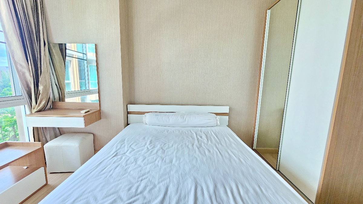 รูป คอนโด ให้เช่า ใกล้ รพ. เชียงใหม่ เพียง 300 ม.ห้องมุม 34 ตรม. วิวสนามกอล์ฟ เฟอร์ครบ พร้อมอยู่ฟิตเนส สระว่ายน้ำ @One Plus สวนดอก 5  - รูปที่ 4/17