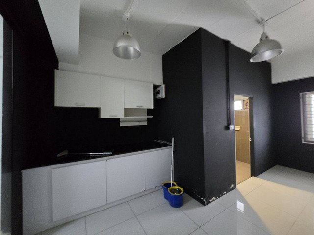 picture FOR RENT COMMERCIAL BUILDING PROPERTY 40000 BAHT per MONTH - 18/26
