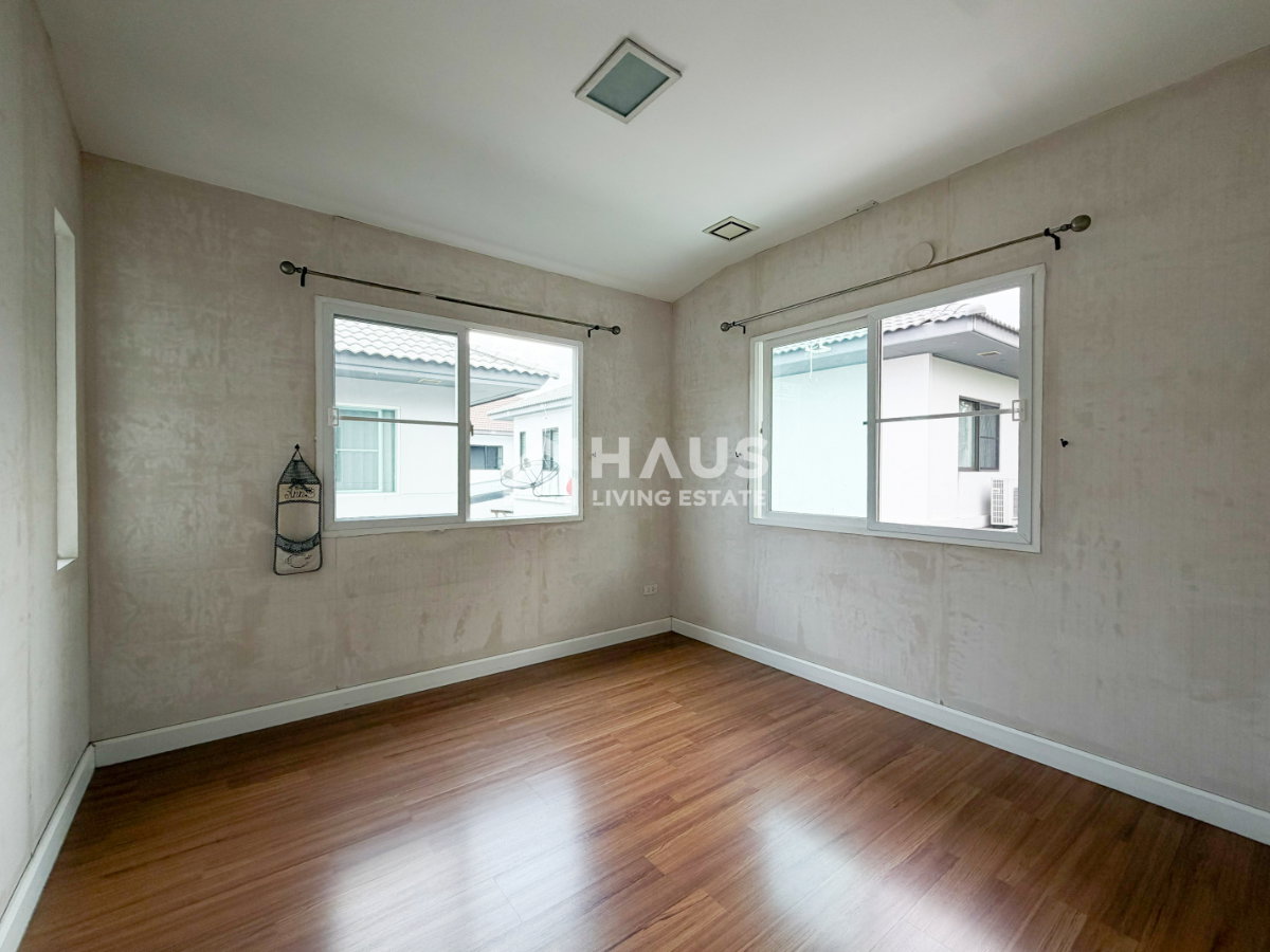 picture Mantana Kalapapruek - Wongwaen / 3 Bedrooms #HKCP072 - 12/12