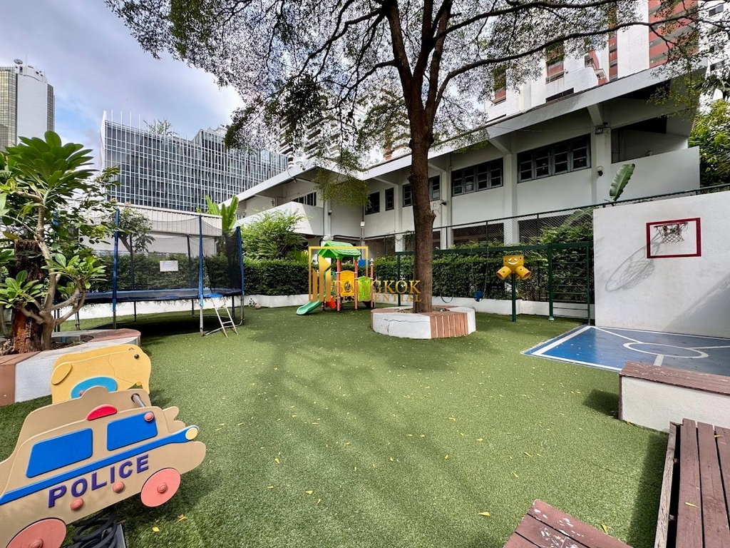 รูป Spacious 2 Bedroom Apartment For Rent in Asoke Area - BR21432AP - รูปที่ 32/34