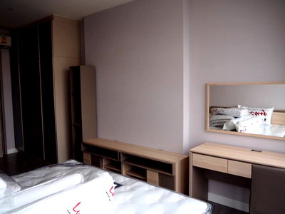 Condos for rent : The Room Rama 4【𝐒𝐄𝐋𝐋 & 𝐑𝐄𝐍𝐓】🔥Modern Luxury in a sleek, dark tone, with a premium relaxation area🔥 Contact Line ID: @hacondo