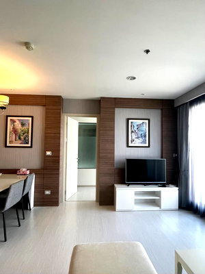 Condos for sale : sell!!  Rhythm Sukhumvit 42, spacious room, two bedrooms, large size, river view, near BTS Ekkamai, best price right now!